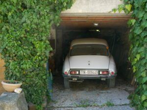 Citroen DS parked in a garage